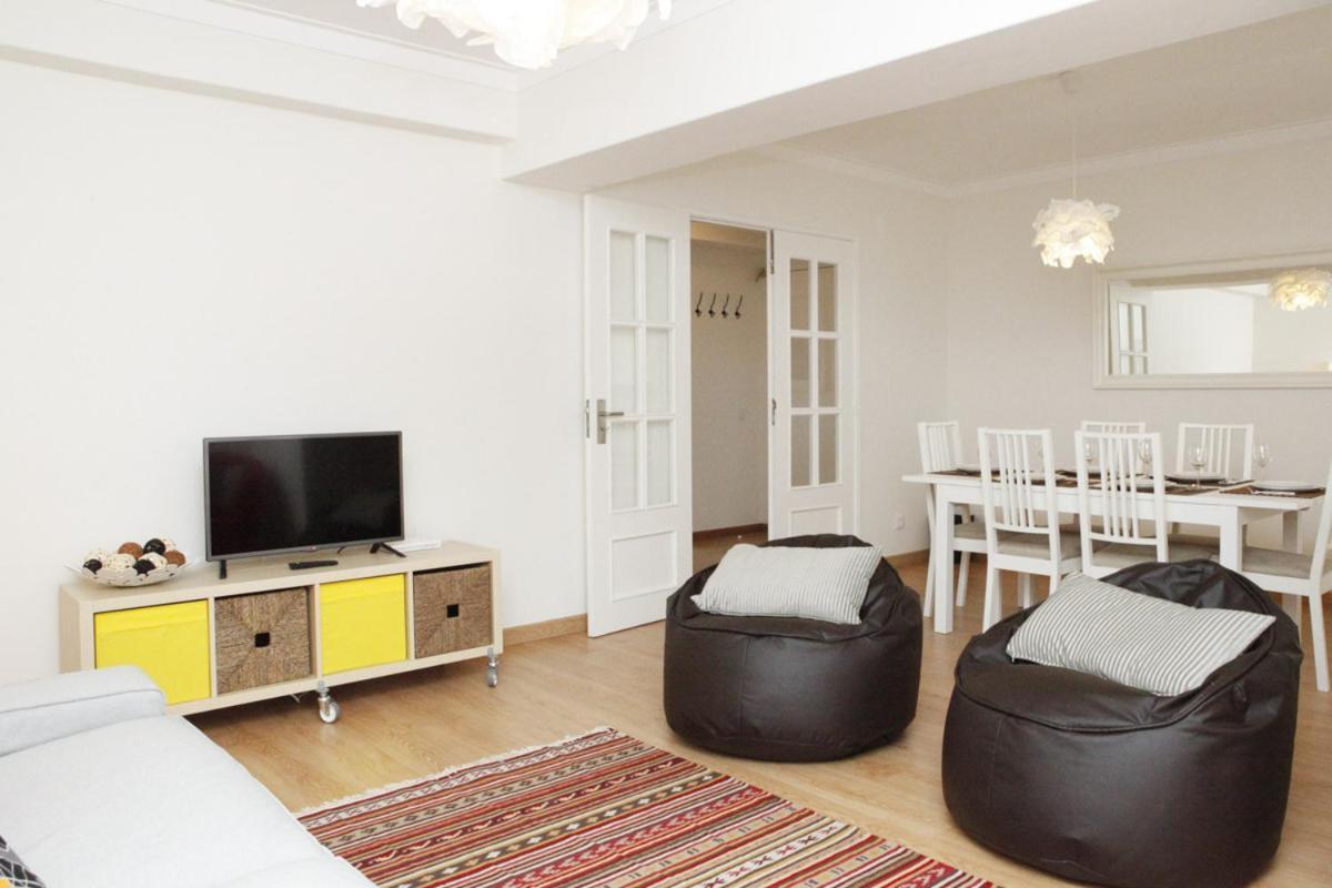 Family Central Apartment In São Pedro do Estoril Esterno foto
